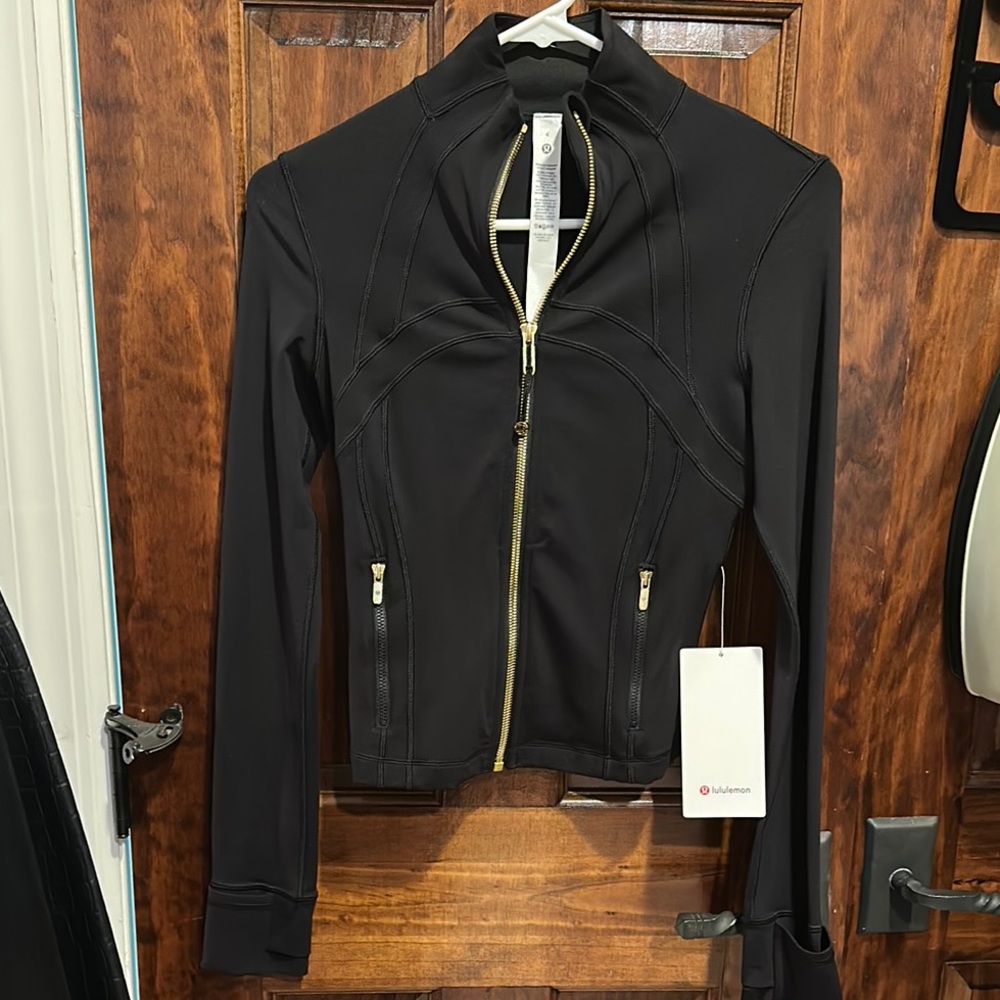 BNWT Lululemon Define *Nulu Jacket. Black + Gold Zippers sz 4 - Picture 7 of 13
